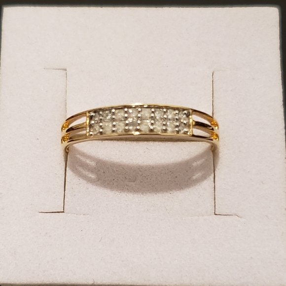 10kt Gold Diamond Ring Band